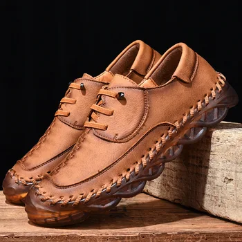 Мужская повседневная обувь 2023 года, новая мужская уличная обувь на плоской подошве в стиле британского ретро, удобная мягкая мужская кожаная обувь ручной работы